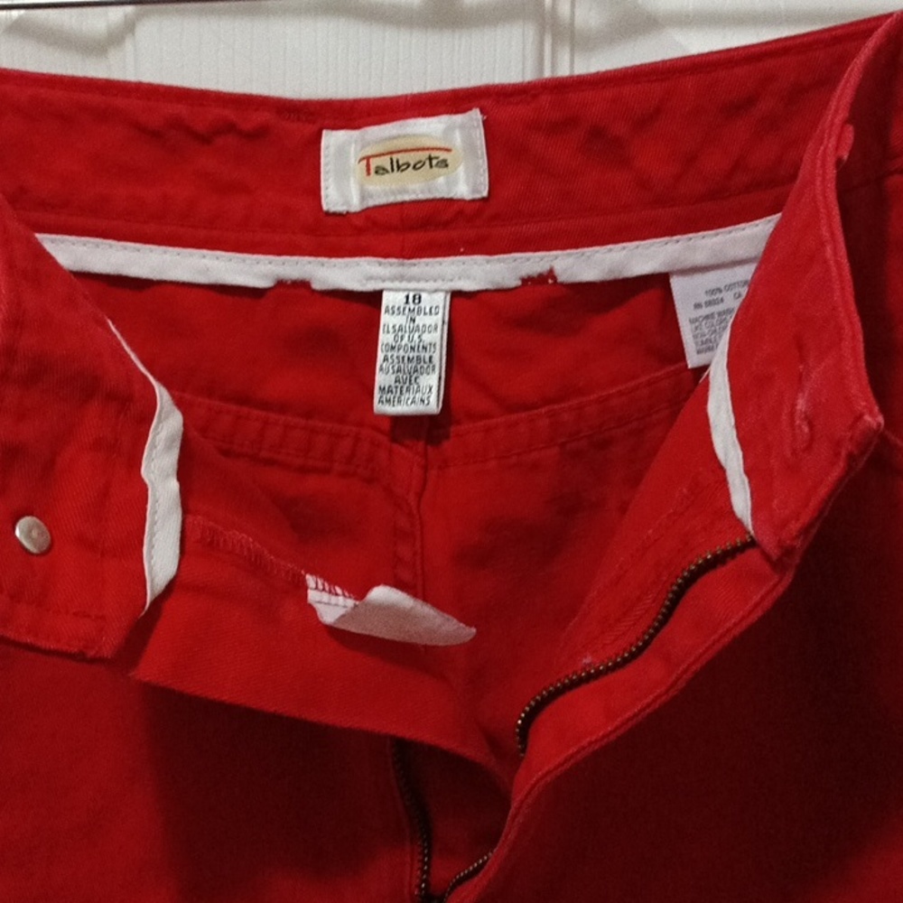 Talbot's classic 5 pocket red shorts size 18 - Picture 5 of 10